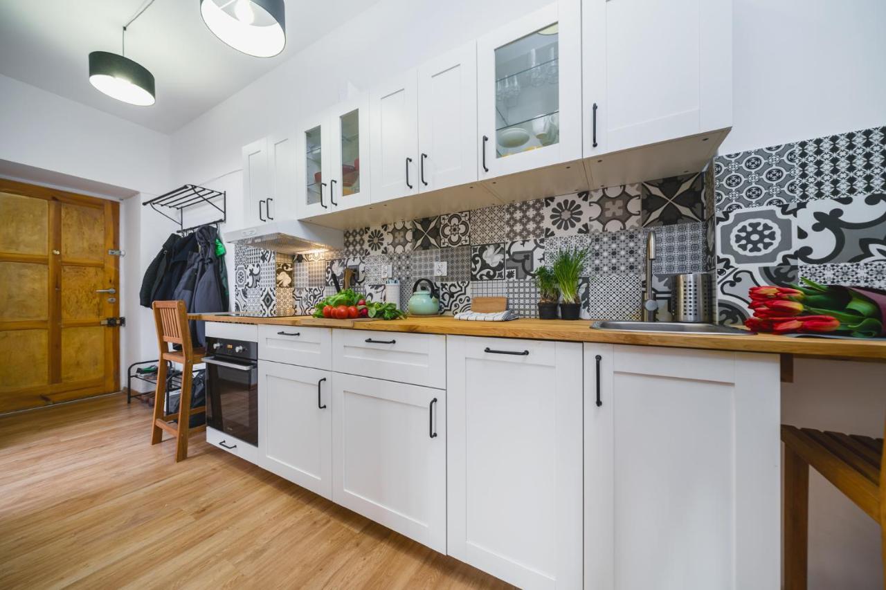 Apartment 3 Bedroom In The Heart Of Cracow - By Upstairs Krakau
